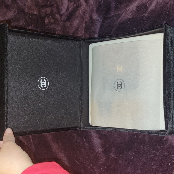 CHANEL Other - Vintage Chanel set